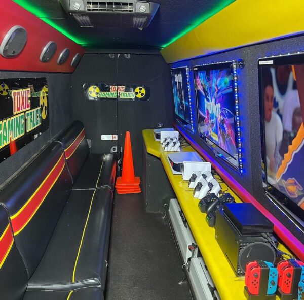 Gaming truck rental $150/Hour - Image 2