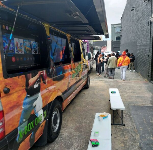 Gaming truck rental $150/Hour - Image 3